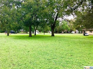 300 S Blk Ave E, Waelder, TX 78959