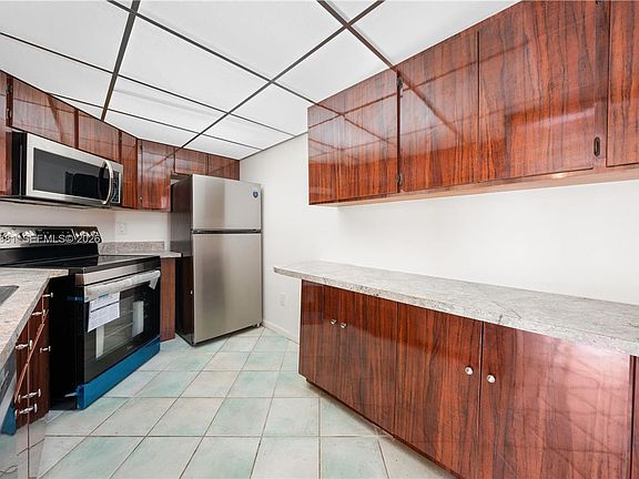 2nd image of 20905 NE 8th Ct APT 101-36