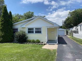 2805 S Walnut St, Springfield, IL 62704