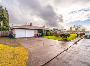 421 Woodlane Dr, Springfield, OR 97477