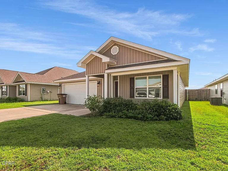 256 Ryder Ln — Photo 3