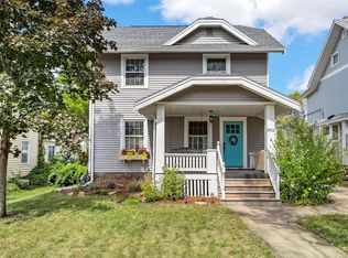 2412 4th Ave SE, Cedar Rapids, IA 52403
