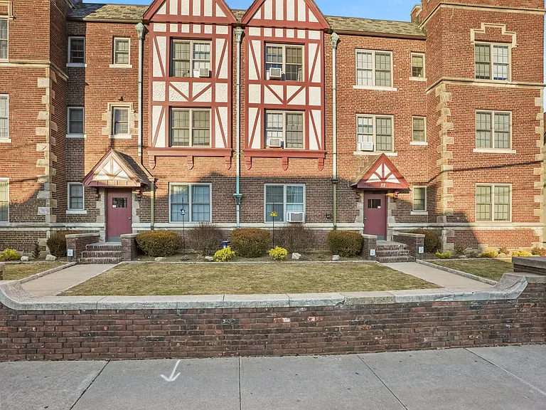 22 Spring St #A8 — Photo 12