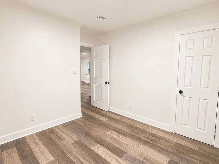 975 Green Ridge Rd — Photo 9