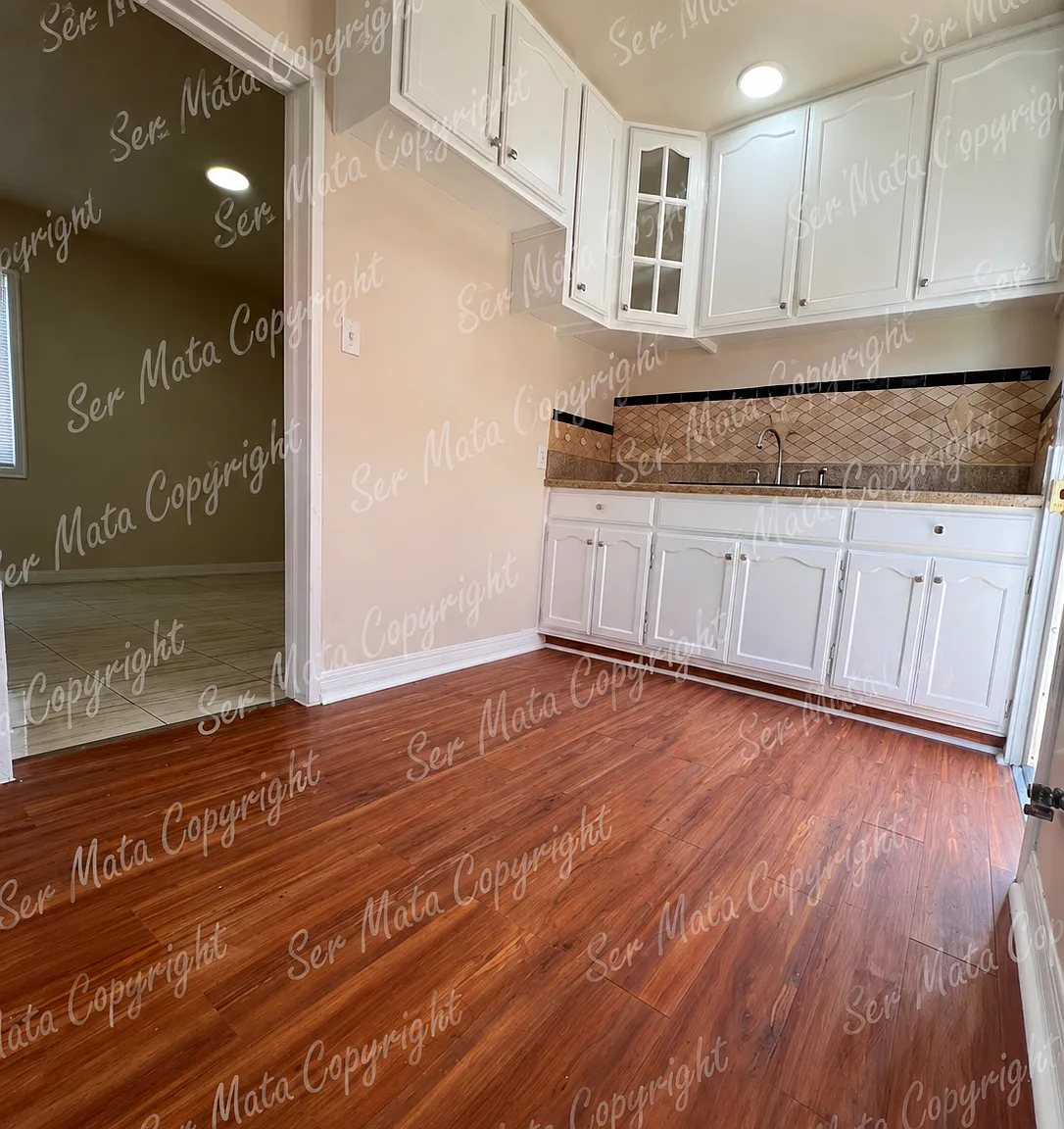 2 bed, 640 sqft, $2,350 — Photo 4