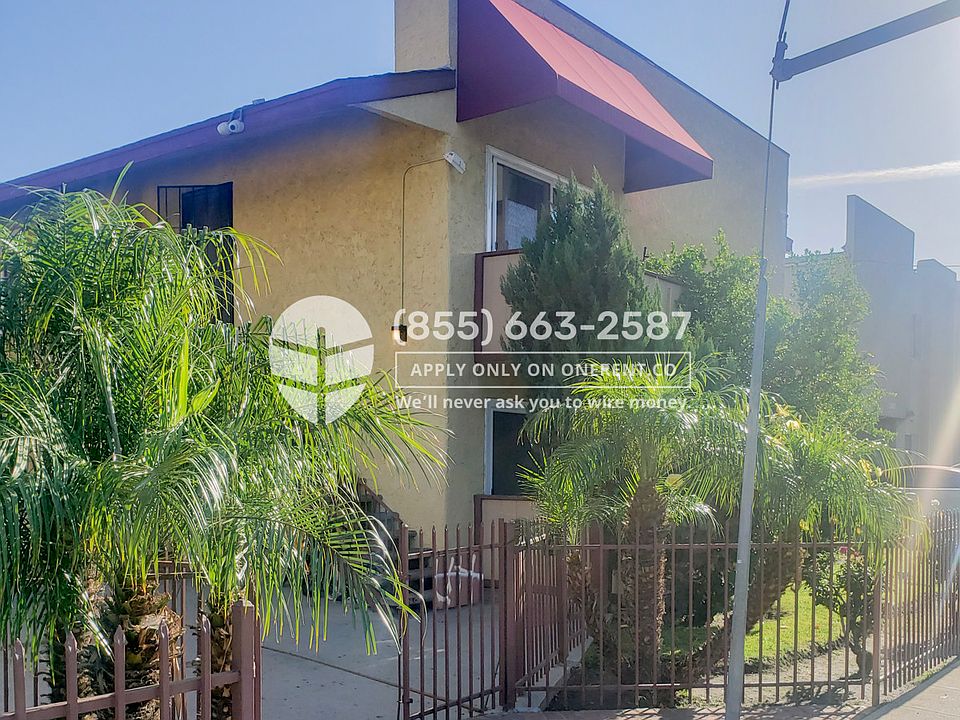1st image of 15843 Saticoy St #C