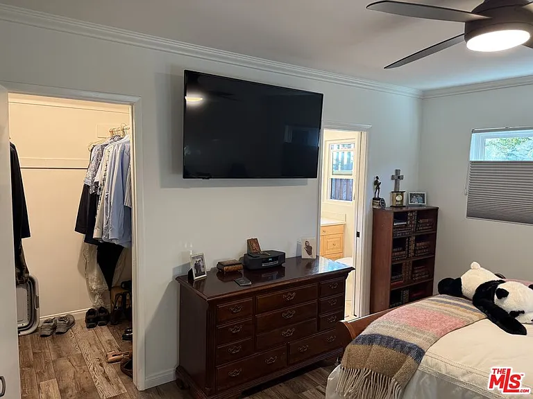 15457 Moorpark St #6 — Photo 9