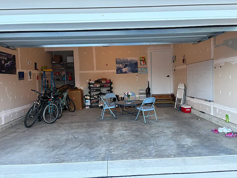 2305 McClouds Sq — Photo 6