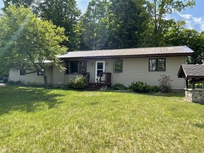 10310 Lakeview Dr, Atlanta, MI, 49709