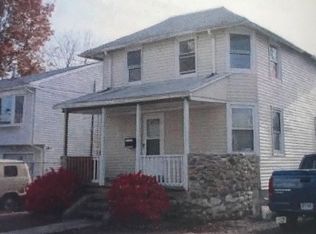 32 Arlington St, West Haven, CT 06516