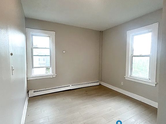 5th image of 9 W Pearl St APT 2