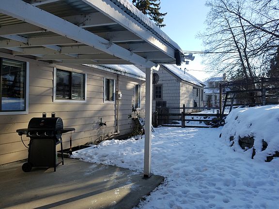 3rd image of 306 Ferry Ave
