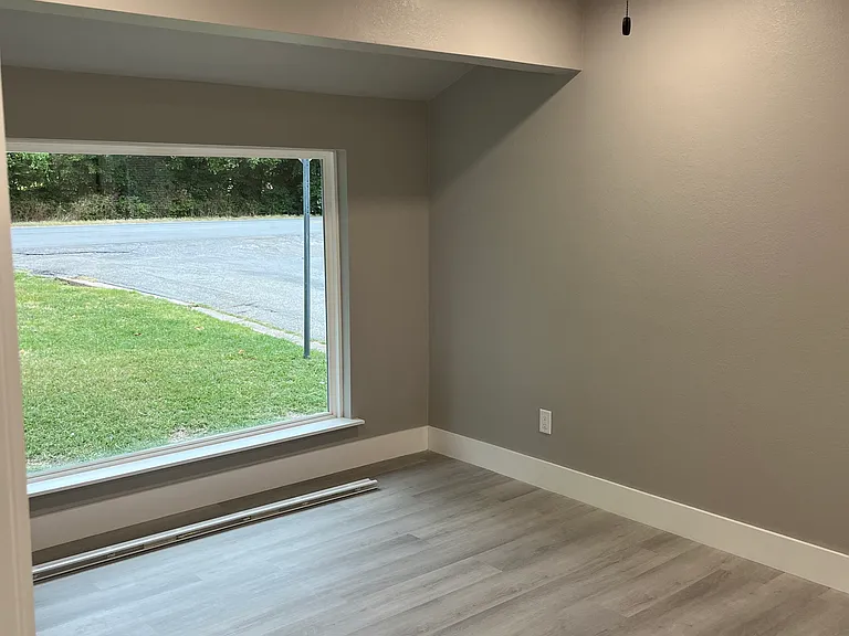 2925 N Travis St — Photo 14