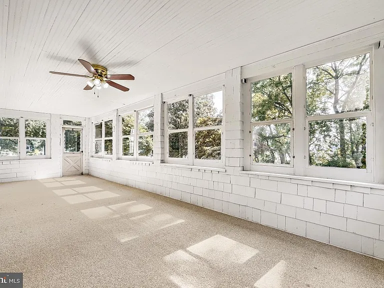 612 Amoss Rd — Photo 16