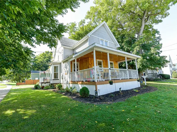 88 Caroline St, Albion, NY 14411