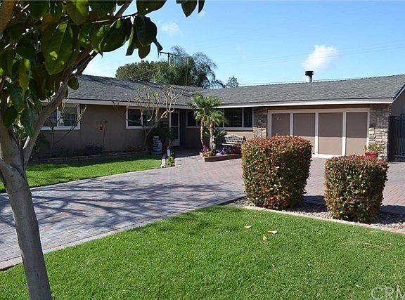 3rd image of 805 W Hacienda Dr