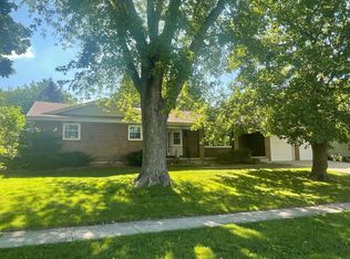 402 N Cottage Ave, Normal, IL 61761