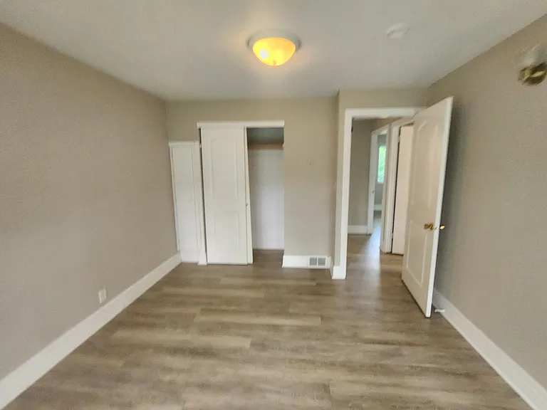 6568 Central Ave NE — Photo 8