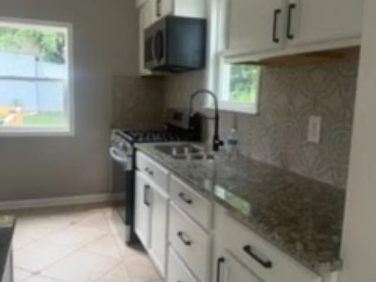 3807 Cecilia Ave — Photo 5