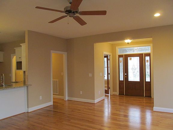 4th image of 100 Sweet Gum Ln