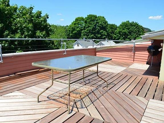 Roof Garden-Deck