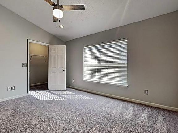 4th image of 11926 Kelso Dr Unit 4