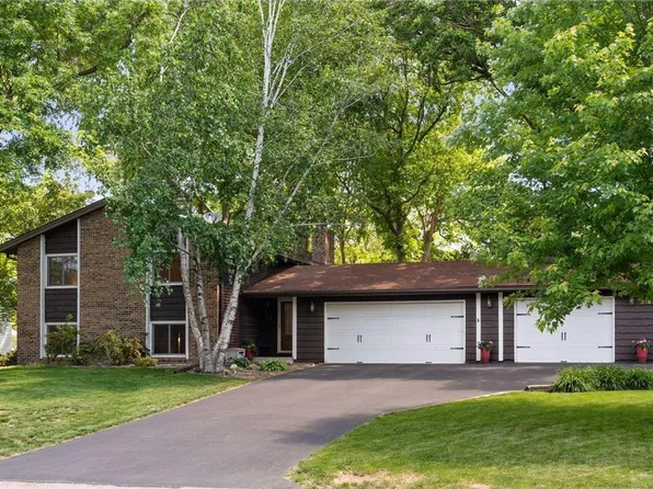 3160 Walnut Grove Ln N, Plymouth, MN 55447