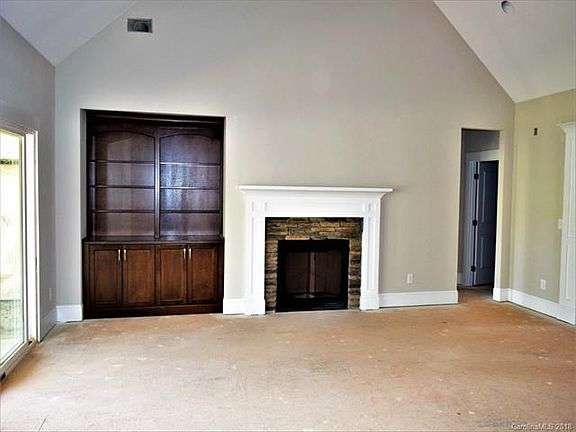 5th image of 7673 Turnberry Ln
