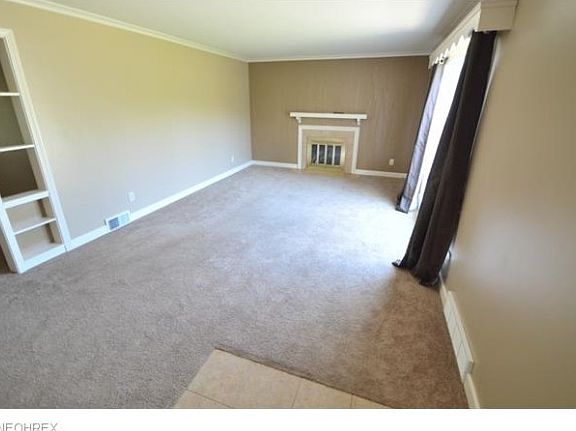 2nd image of 4395 Meadowview Dr