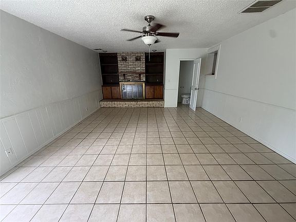 5th image of 706 Century Dr