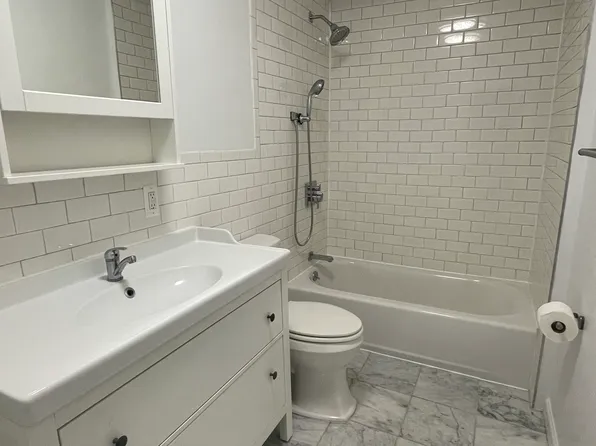 682 East 42nd Street image 6 of 10