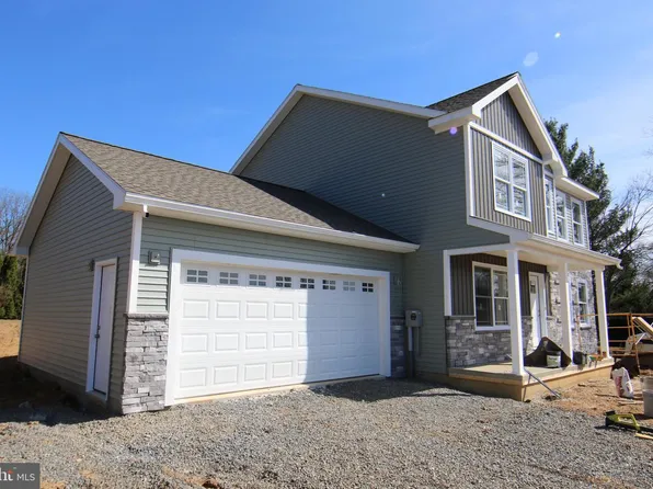 158 N Fisher St, Jonestown, PA 17038