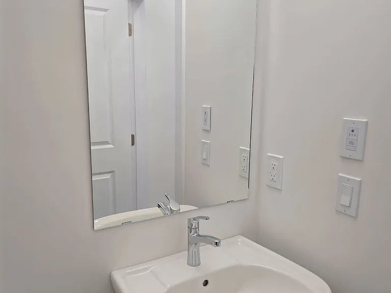 63 Fenwyck Blvd — Photo 19