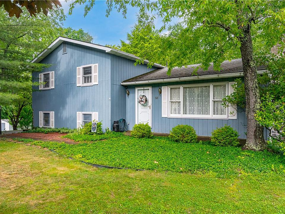 1st image of 121 Timberlane Dr