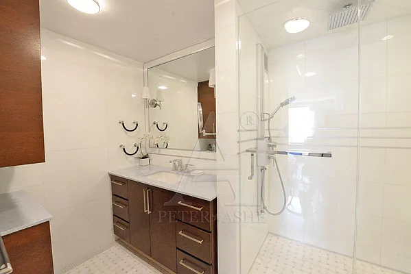 Rented by Peter Ashe | media 39