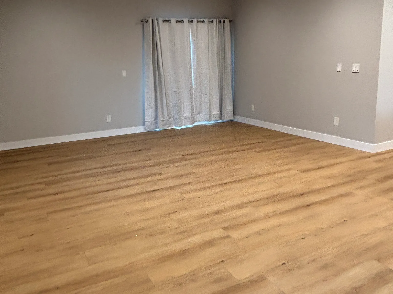 3 bed, 1100 sqft, $4,000 — Photo 4