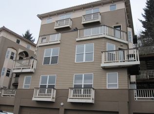 423 NW Uptown Ter UNIT 3A, Portland, OR 97210