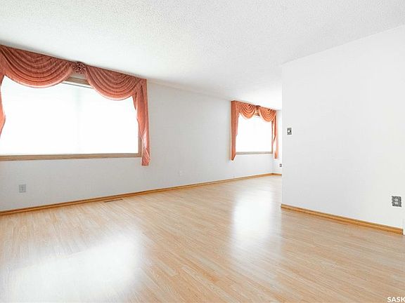 2nd image of 4515 Castle ROAD