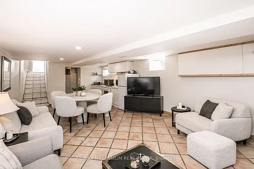533 Beresford Ave #BASEMENT Photo 1