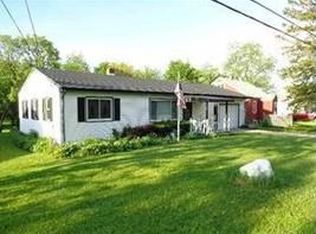 9215 Baldwin Dr, Machesney Park, IL 61115