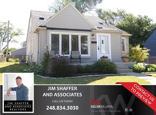 2800 Cumberland Rd, Berkley, MI 48072