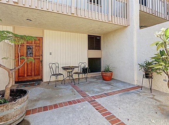 2nd image of 32510 Seahill Dr