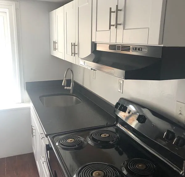 820 Caroline St #2 — Photo 9