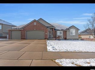 284 Lewis Park Dr, Bountiful, UT 84010