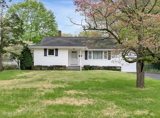 44 Circle Pl, Lincroft, NJ 07738