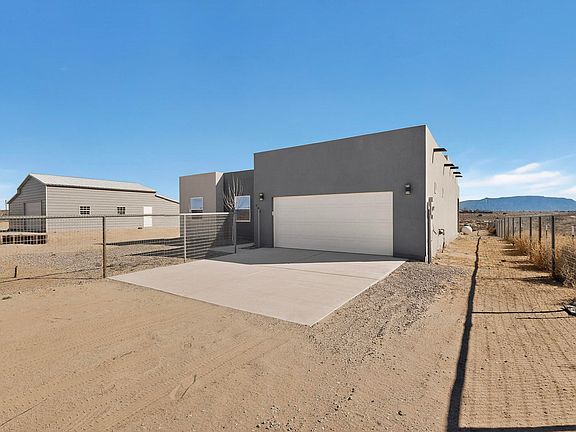 4th image of 890 Idalia Rd SW