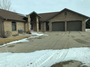204 Highland Ave, Hospers, IA 51238