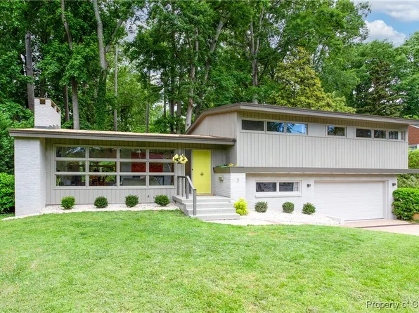 5 Downing Pl, Newport News, VA 23606