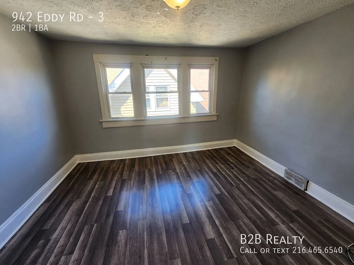 Spacious 2-Bedroom Multi-Family Home Perfect for Comfort & Convenience! — Photo 3