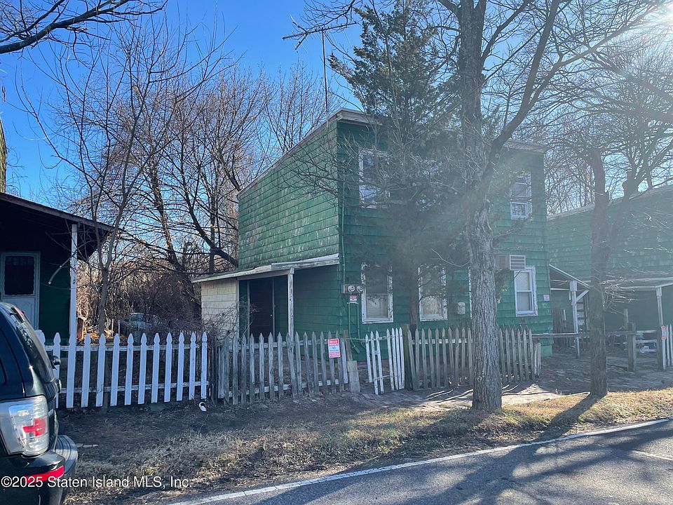 1st image of 83 Kreischer St